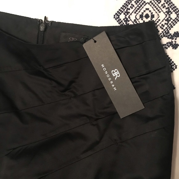 Banana Republic Skirt monogram - Picture 4 of 4
